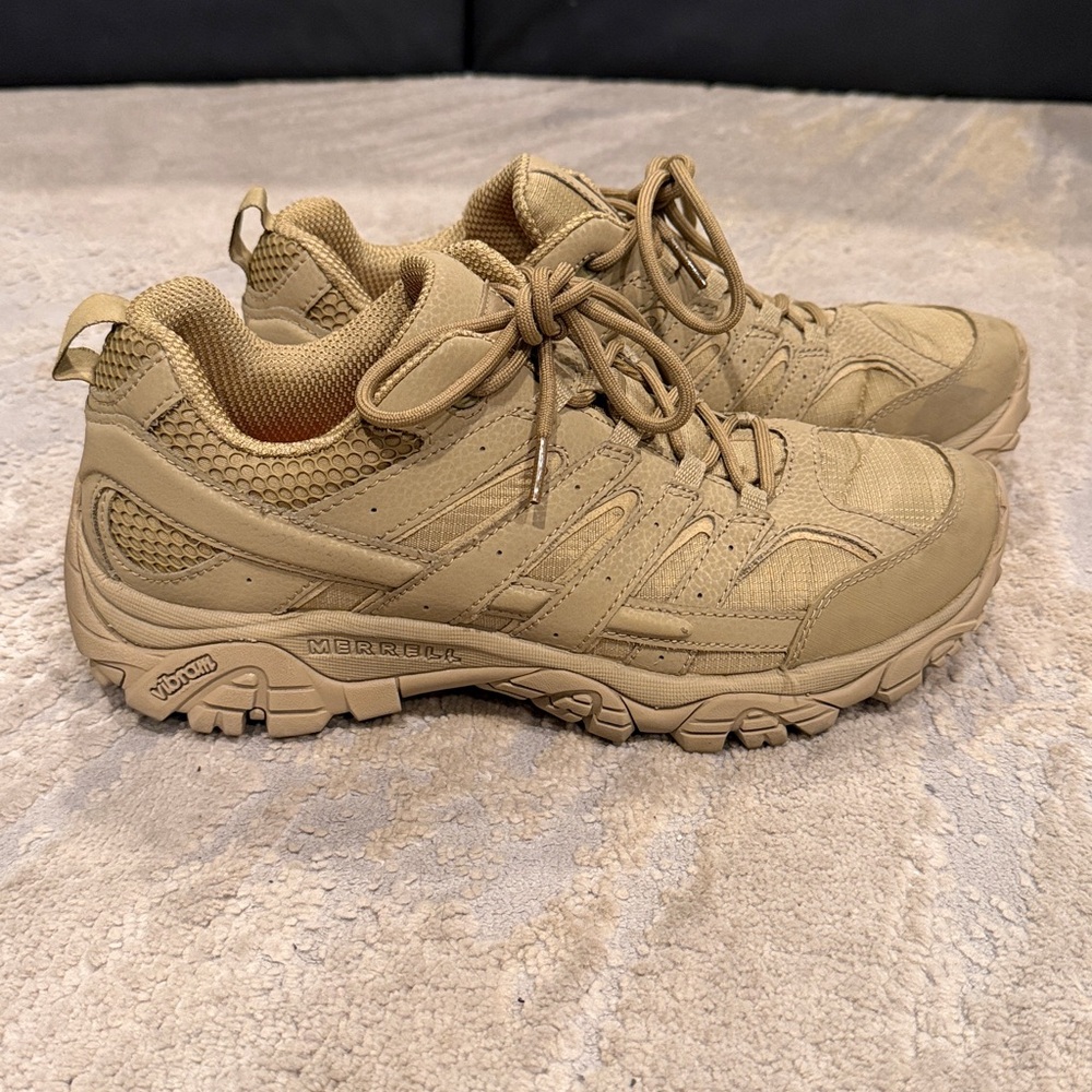 EUC Merrell Moab 2 Tan Tactical Waterproof Slip Resistant Shoes Size 10.5